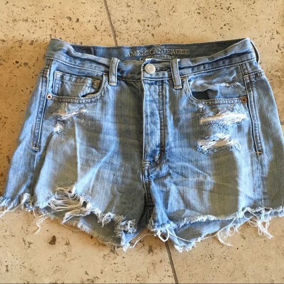 ❤️MARKDOWN❤️AE distressed button fly denim shorts - Picture 7 of 7